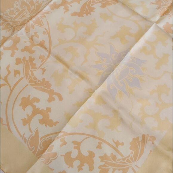 Marja Kurki Large Vintage Floral Silk Scarf w/ Pastel Accents Rolled Hem - Picture 12 of 16